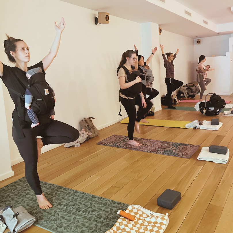 Yoga Postnatal avec Bébé | du 11 août au 8 sept